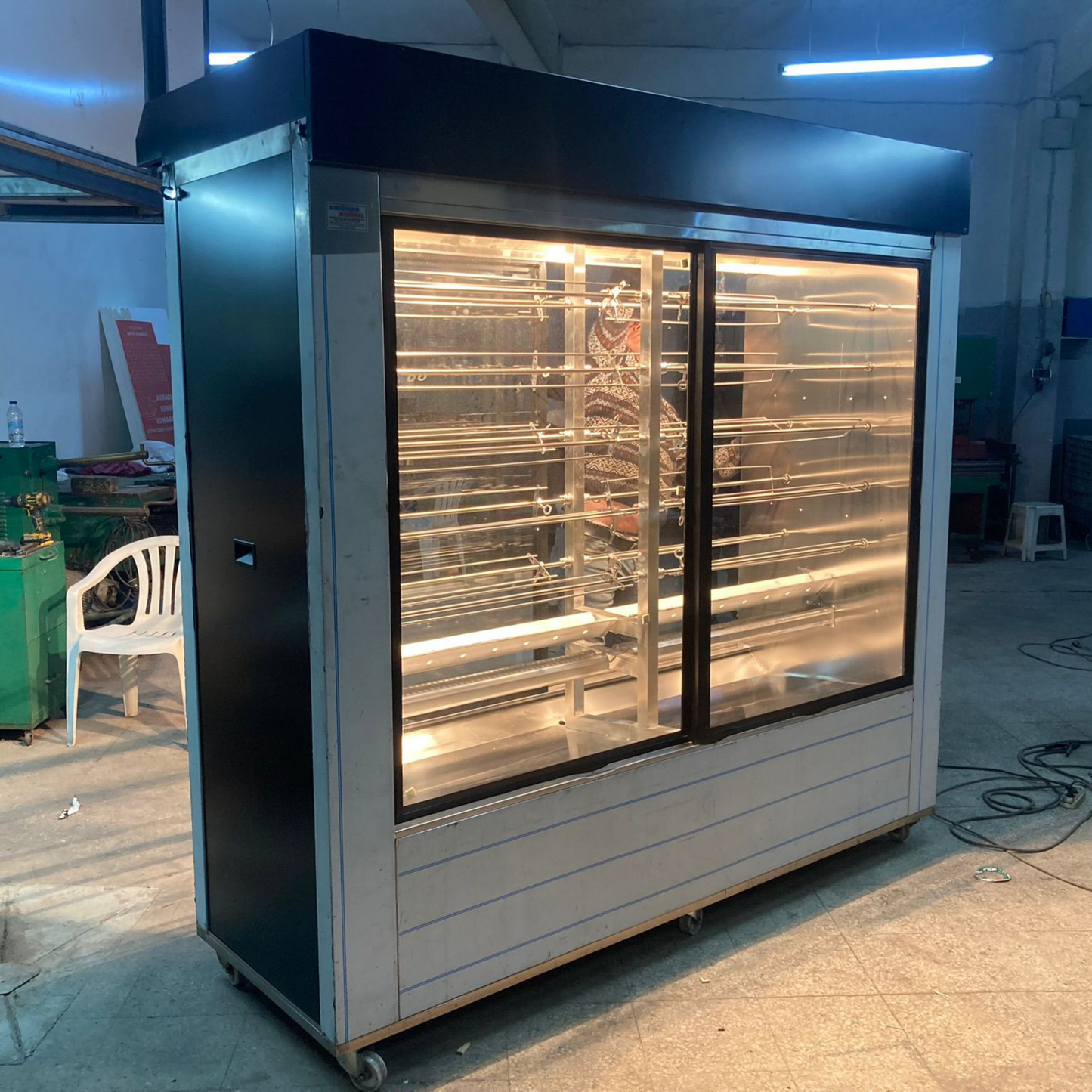 Piliç Çevirme Makinası